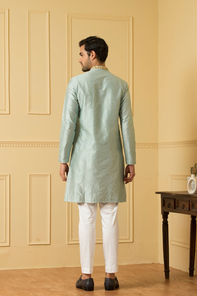 Men's Zari Embroidered Kurta