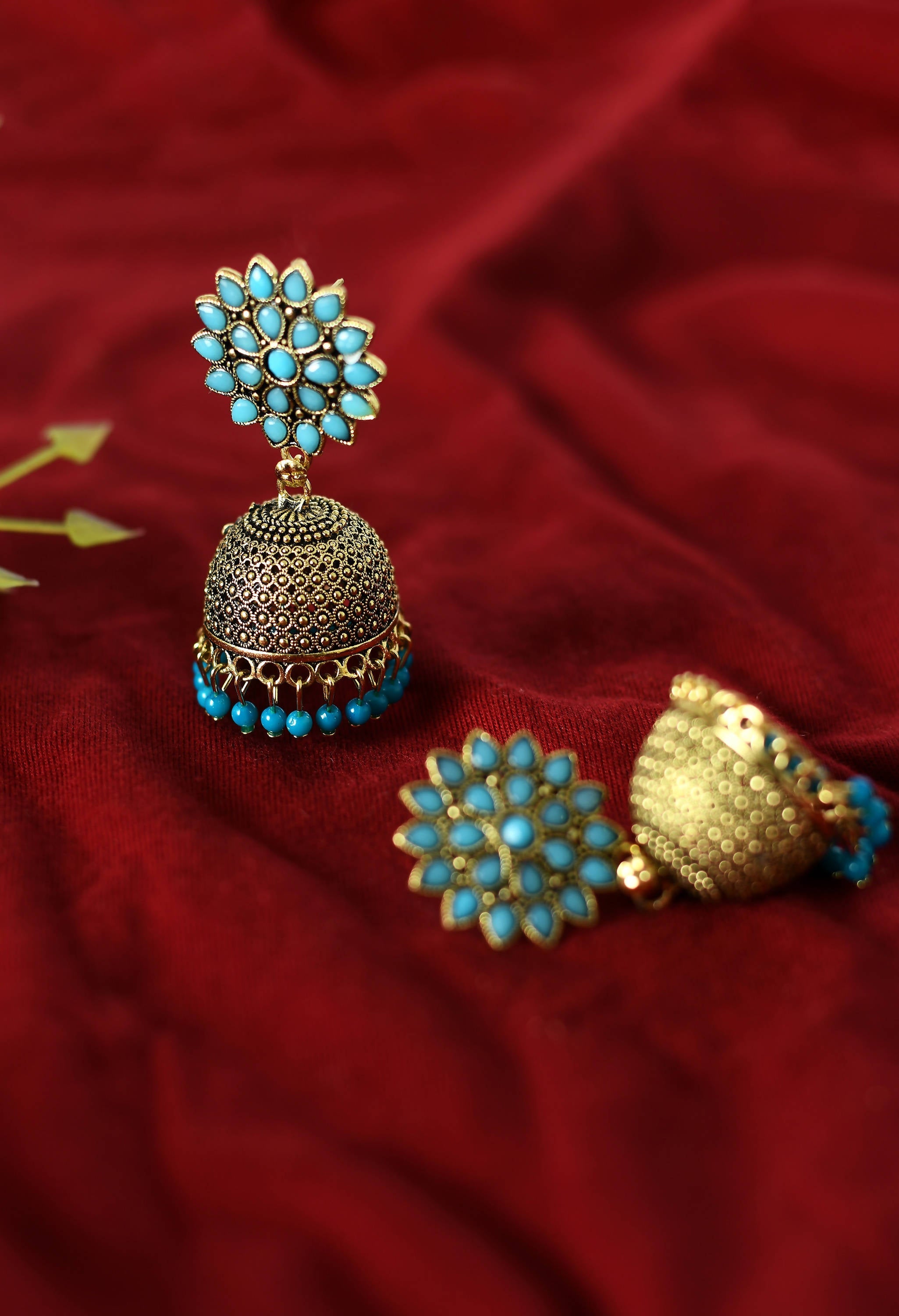 Trendia Kundan work Jhumka with Sky Blue Pearls Ear