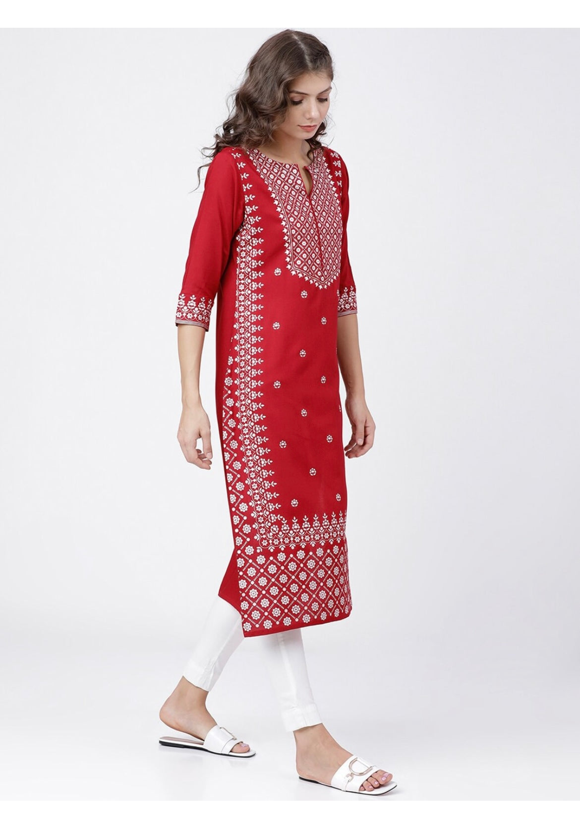 Women's Red Embellished Daily Wear Cotton Blend Kurta - Cheera