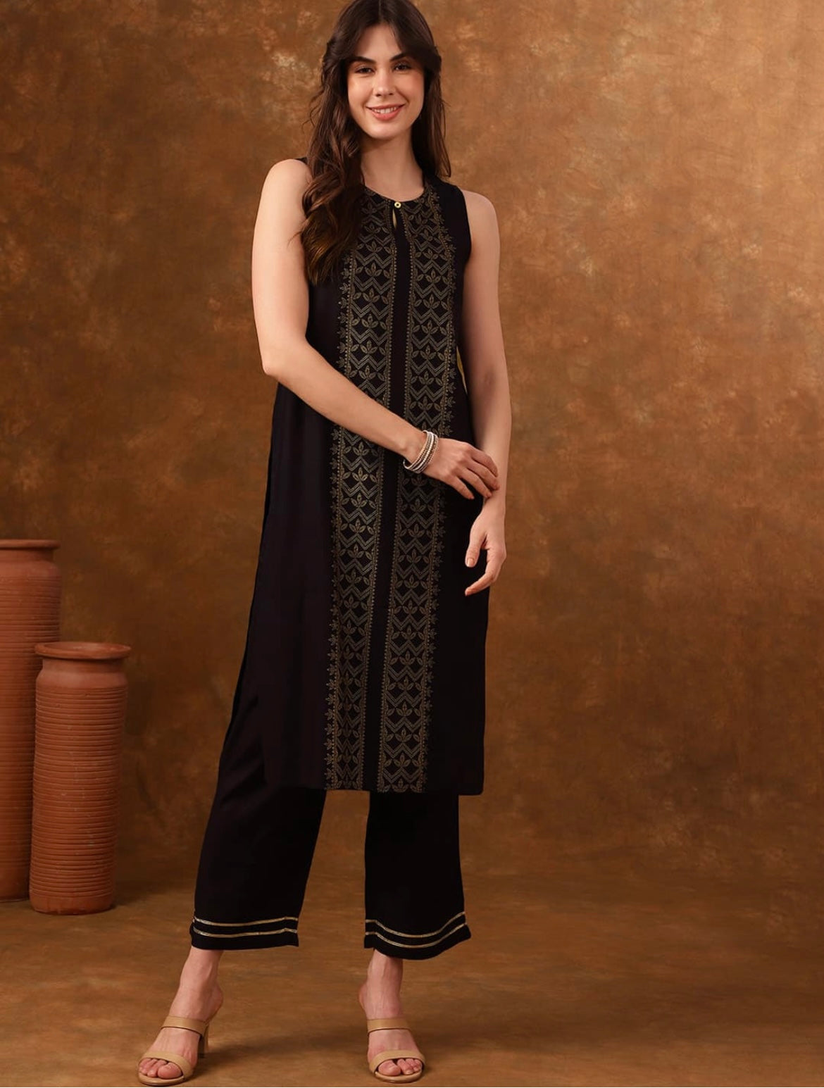 Women's Embellished Daily Wear Cotton Blend Kurta