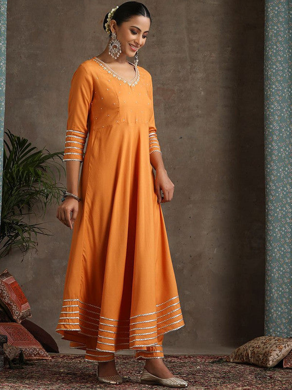 Color_Orange