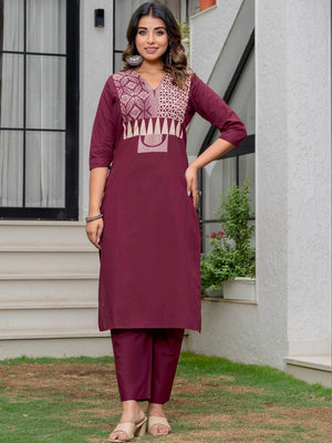 Color_Maroon