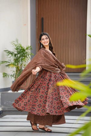 Color_Brown