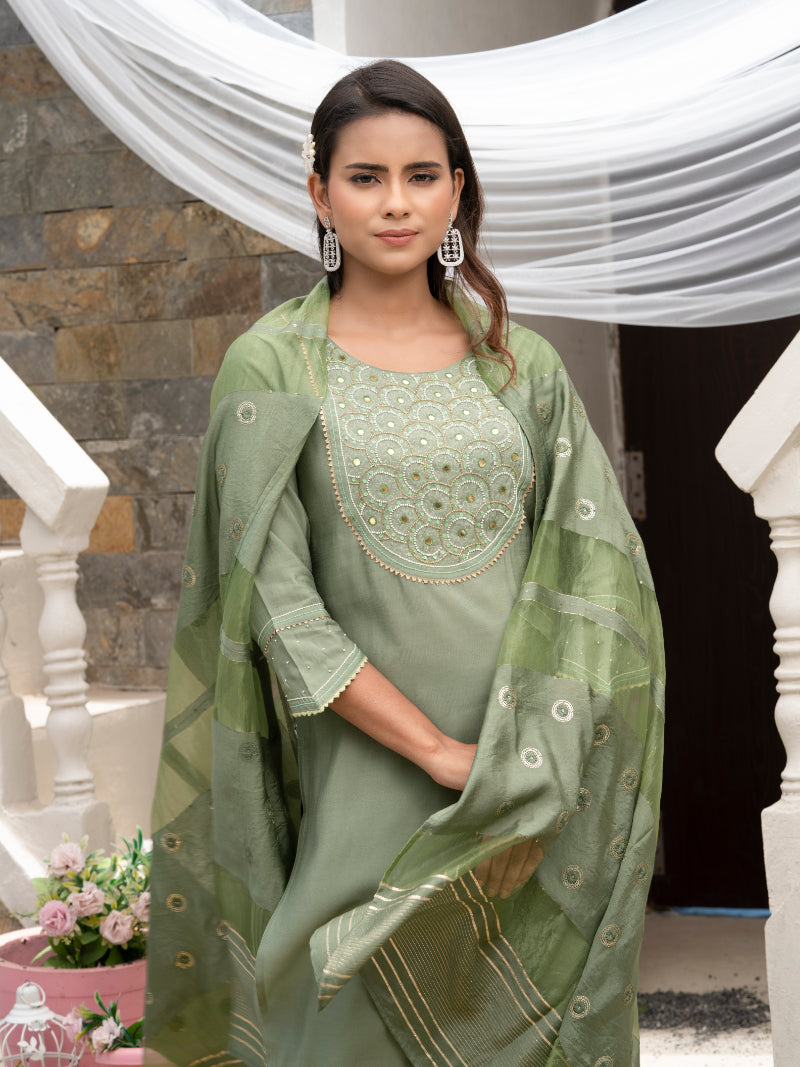 Women's Green Roman Silk Plain Kurta With Pant & Dupatta - Navyaa
