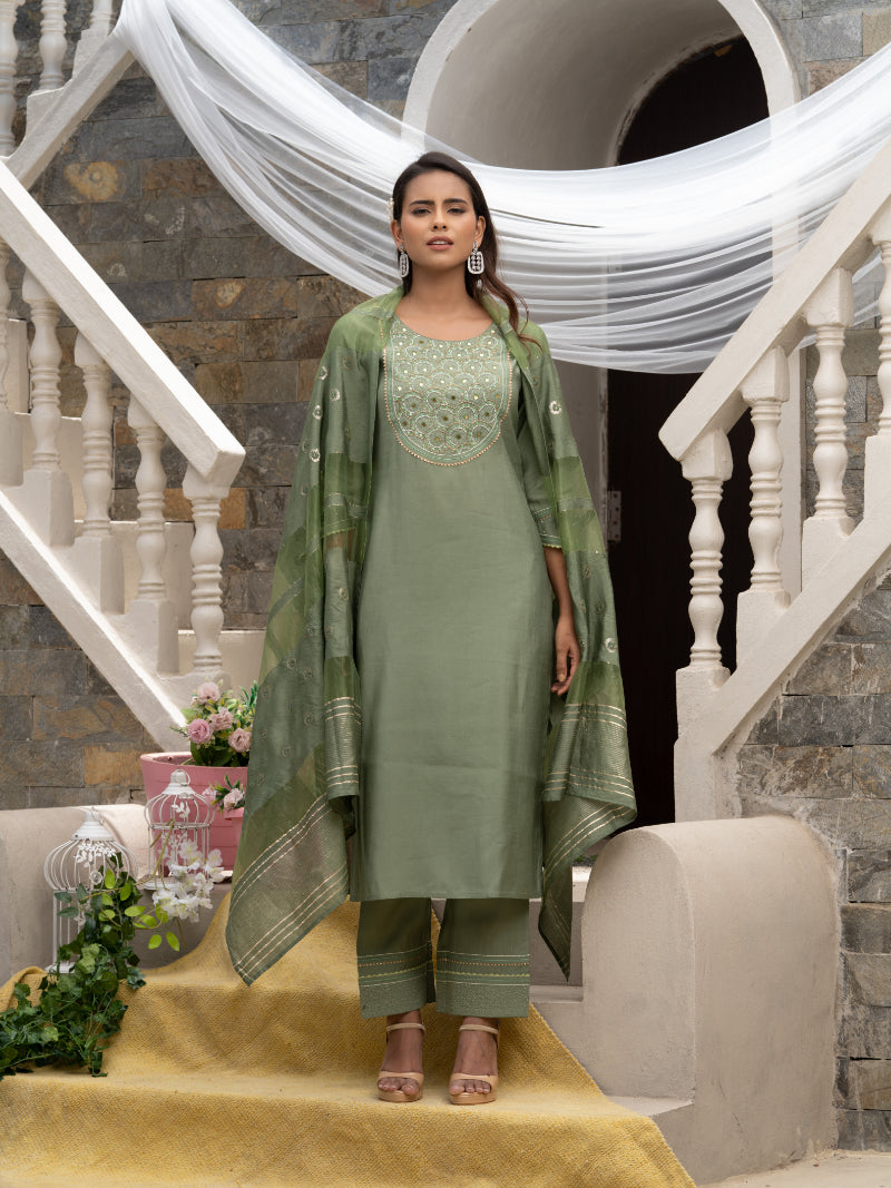 Women's Green Roman Silk Plain Kurta With Pant & Dupatta - Navyaa