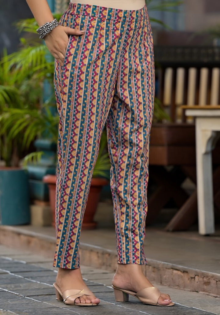 Women's Blue Viscose Rayon Embroidered Kurta Set