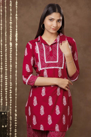 Color_Maroon