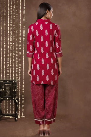 Color_Maroon