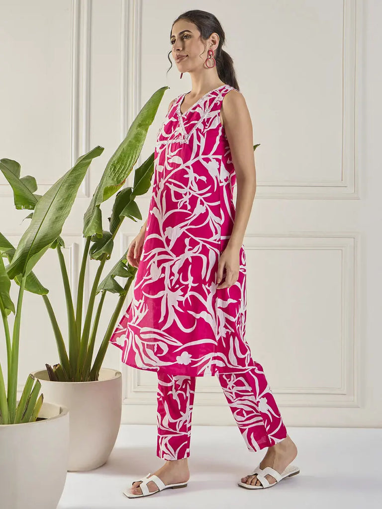 winered-women-pink-lace-detailing-yoke-co-ord-set