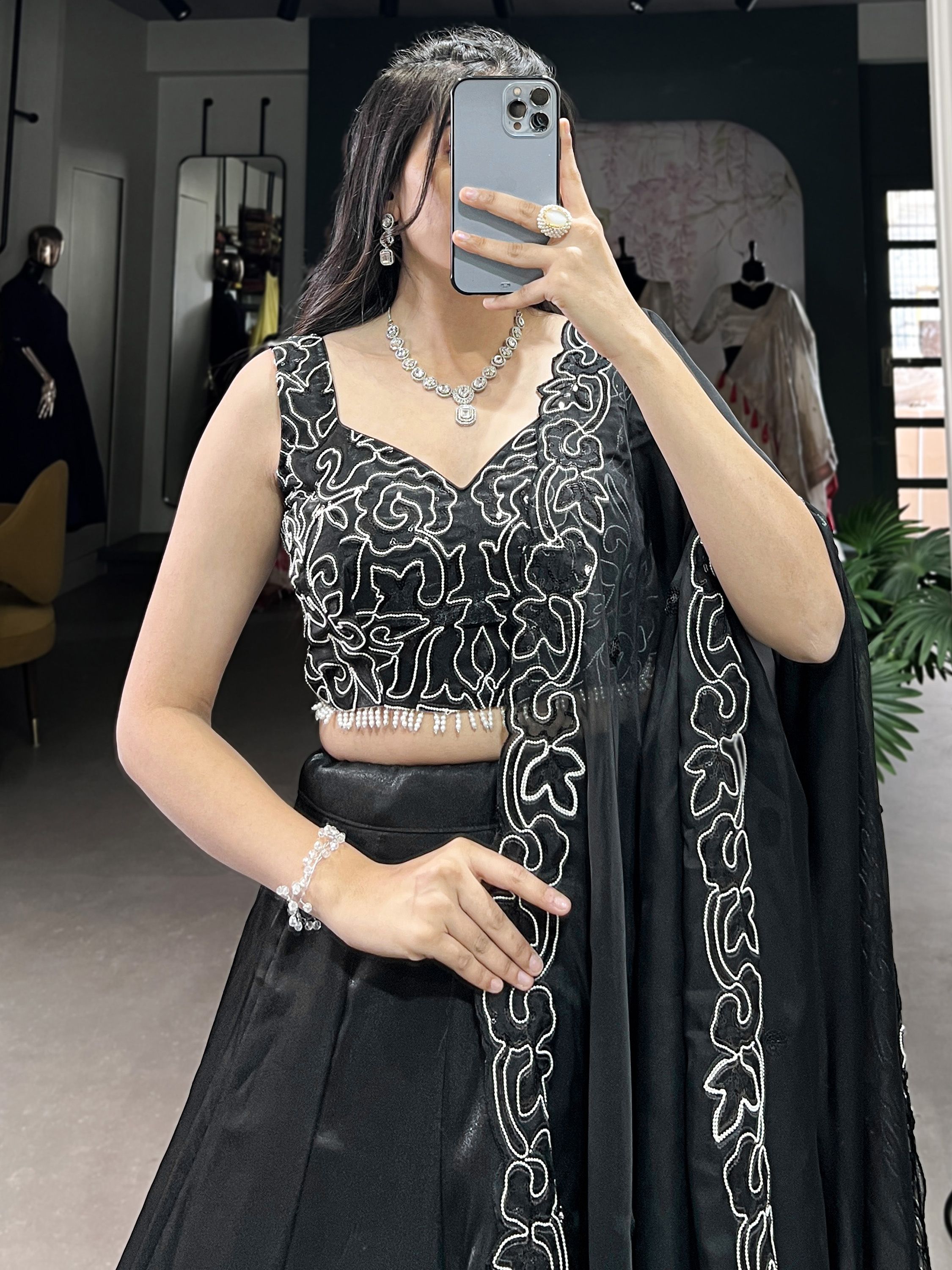 Color_Black