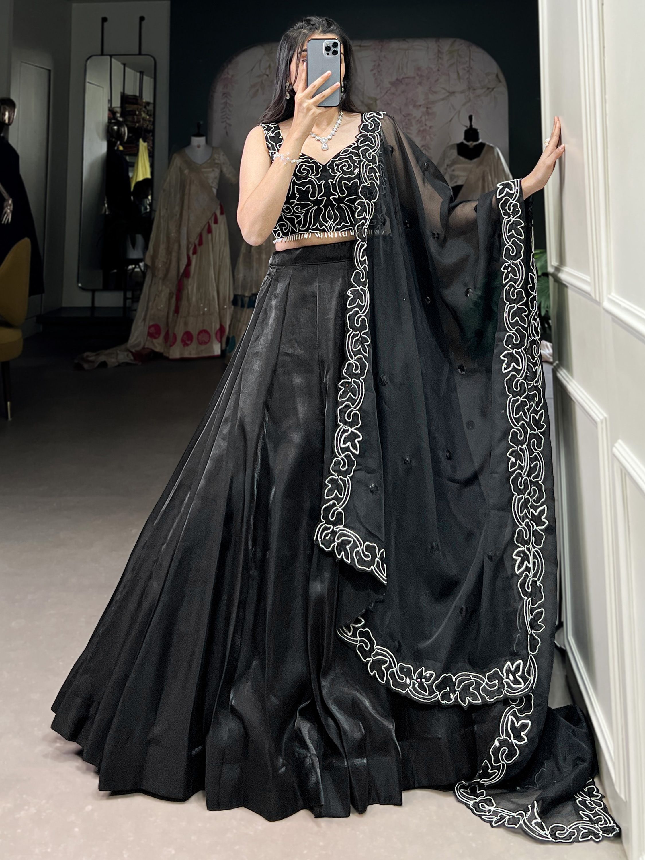 Color_Black