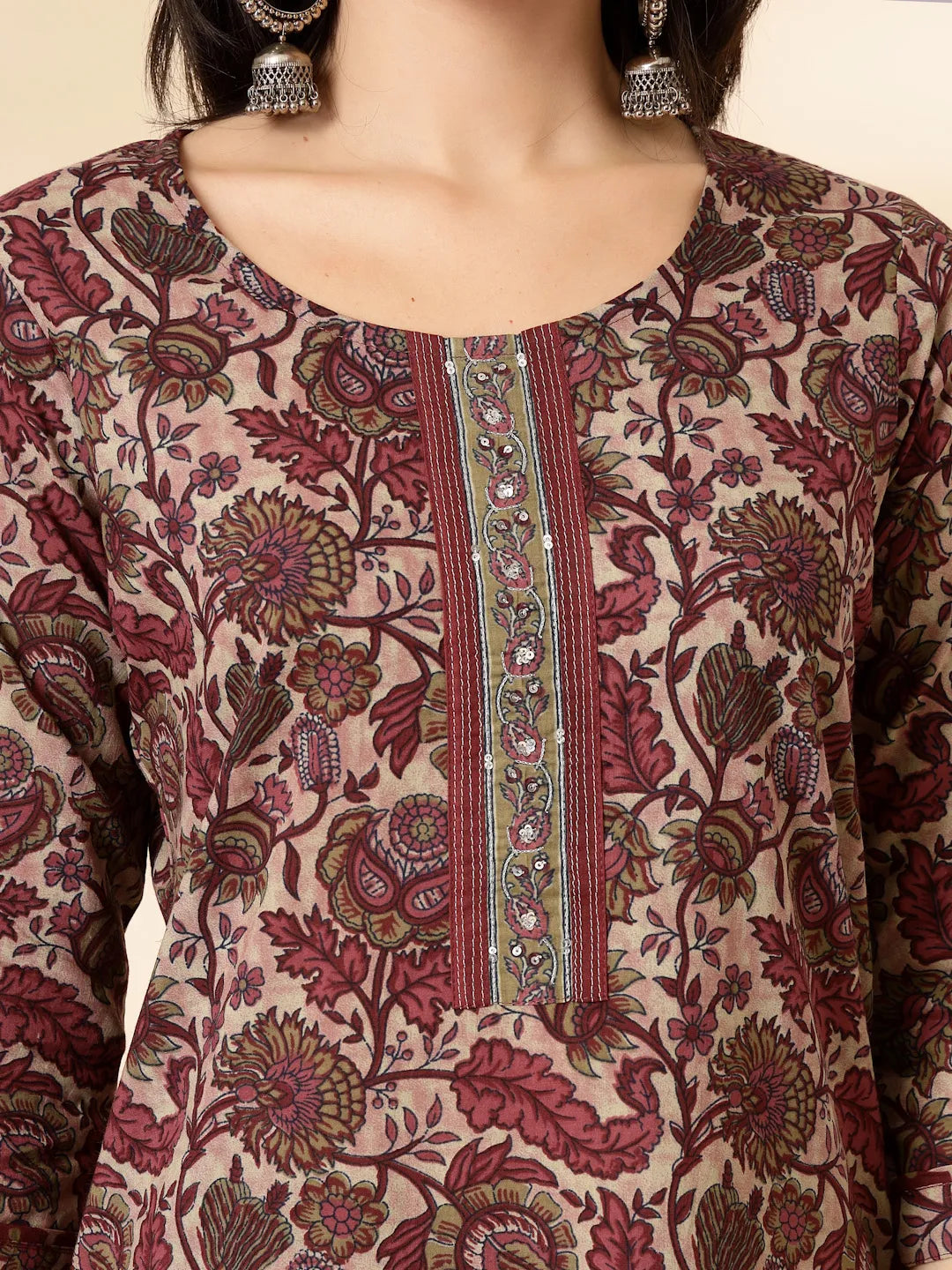 Color_Maroon