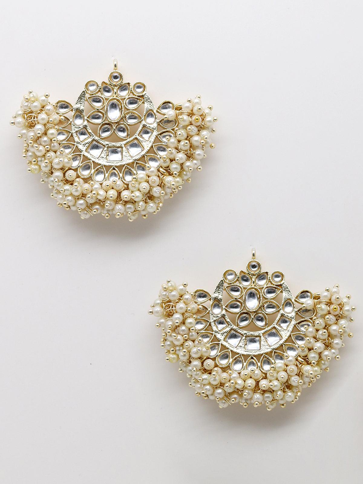 Women's Mesmerisng Half-Moon Pearl And Kundan Earrings
