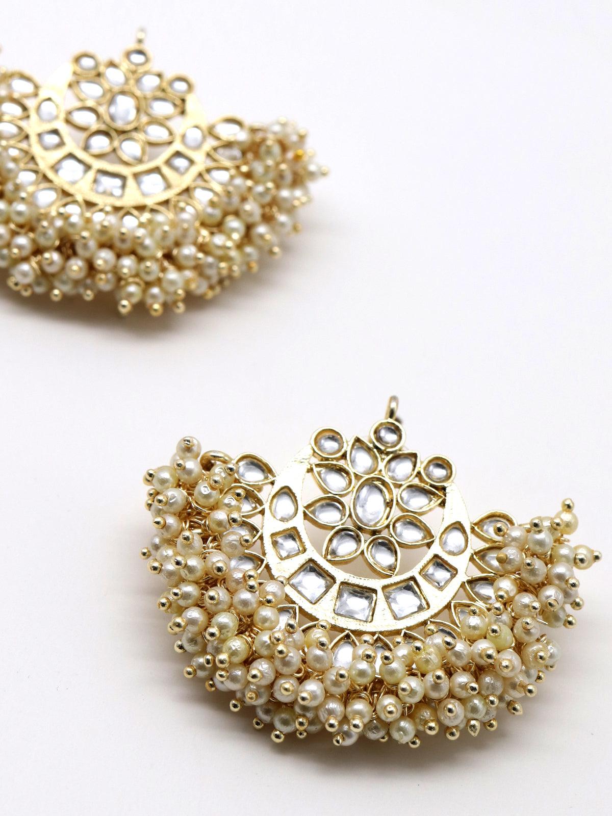 Women's Mesmerisng Half-Moon Pearl And Kundan Earrings