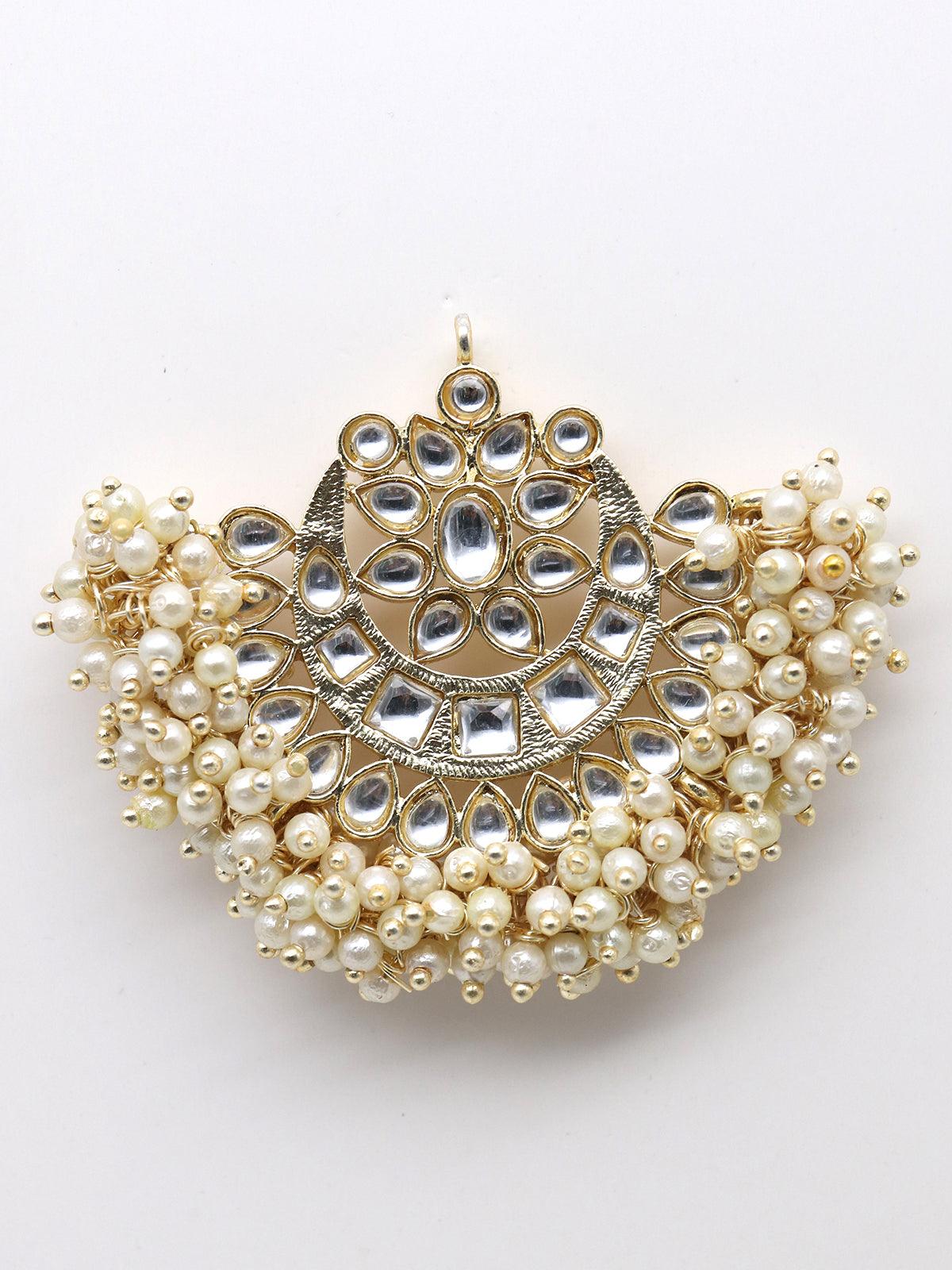 Women's Mesmerisng Half-Moon Pearl And Kundan Earrings
