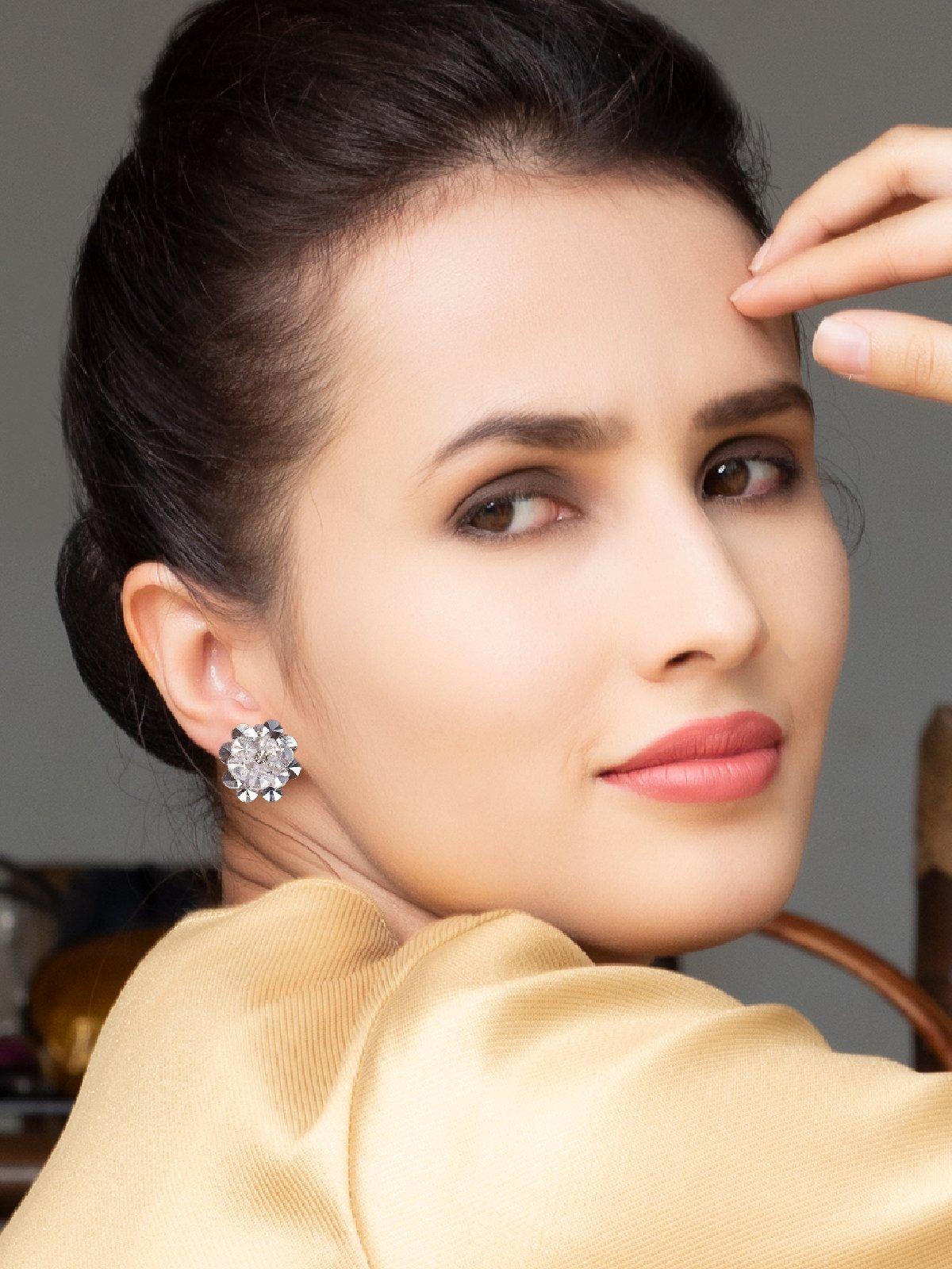 Women's Modern, Delicate Flower-Shaped Clear Statement Earring