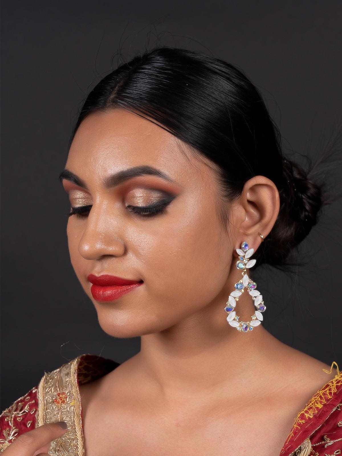 Women's Oval Shape Glittery White Dangle Earring