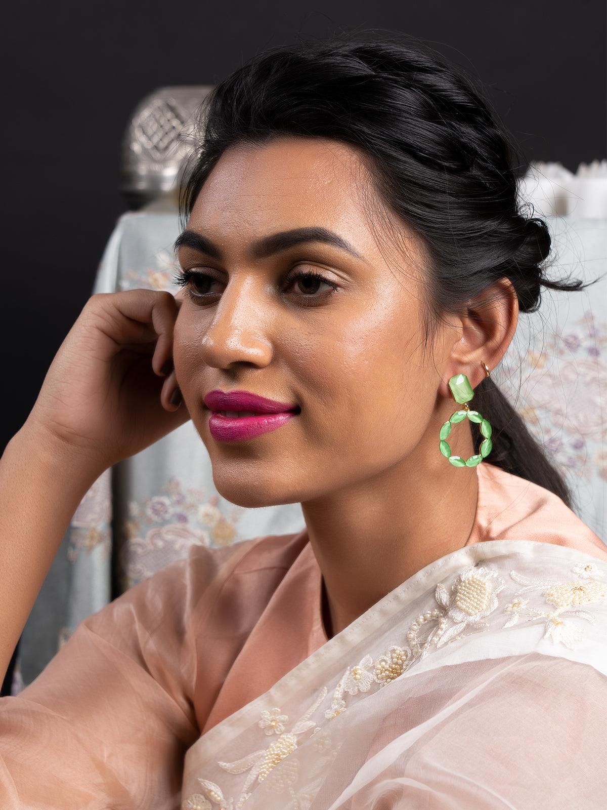 Women's Parrot Green Minimal Cute Dangle Earring