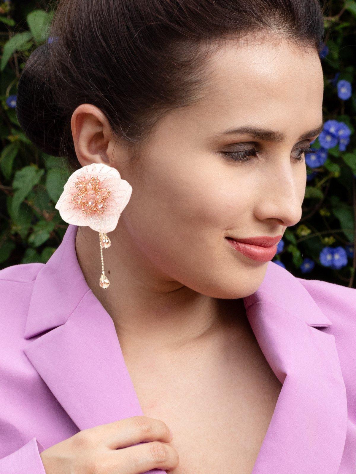 Women's Peach Mesh Floral Beaded Earring