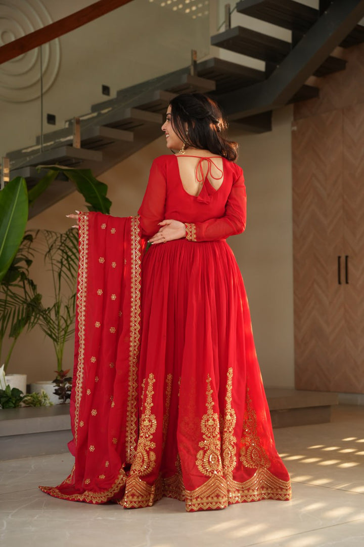Women's Red Blooming Gown & Dupatta With Zari Embroidery Work