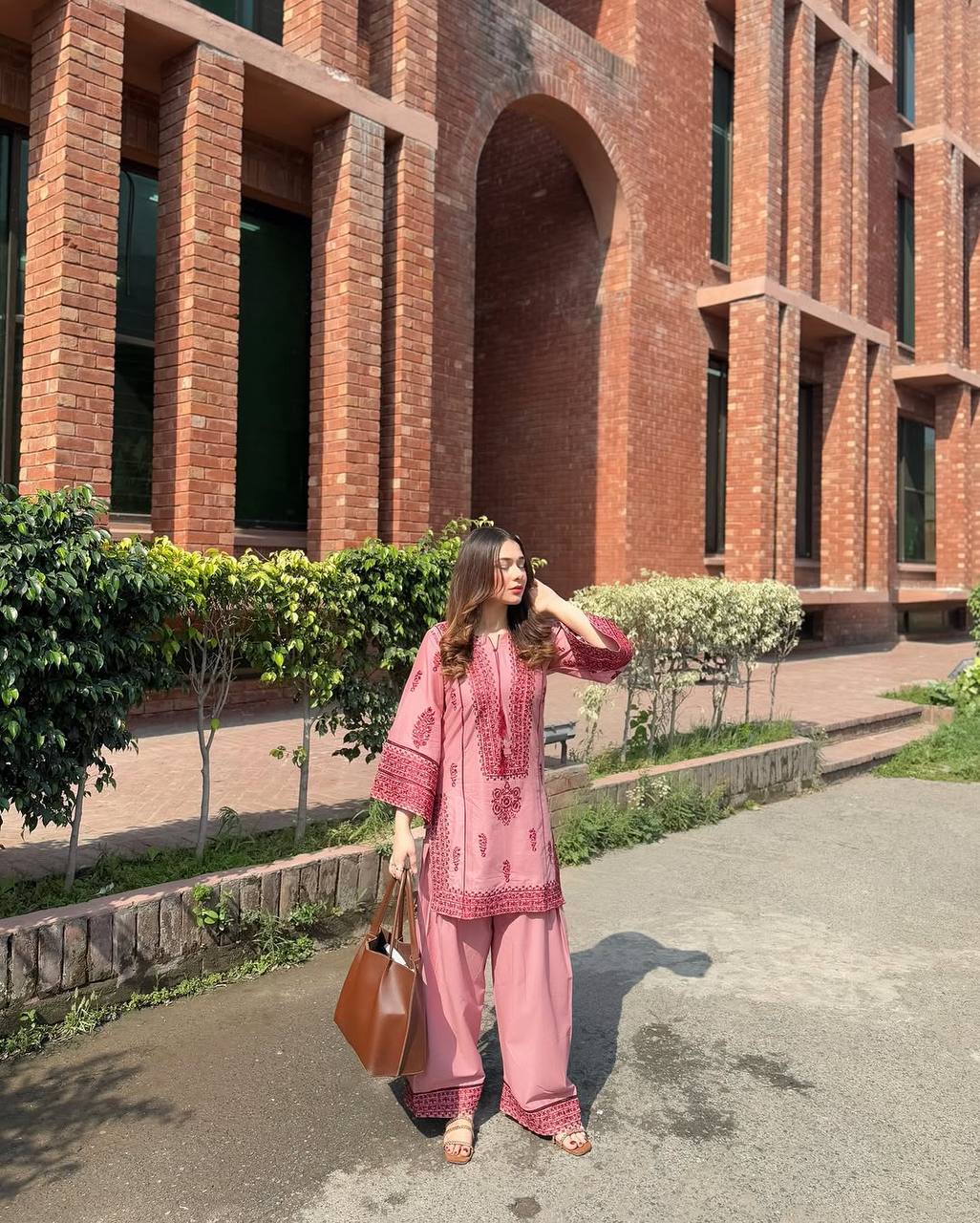 Women's Pink Color Heavy Cotton Kurti Set