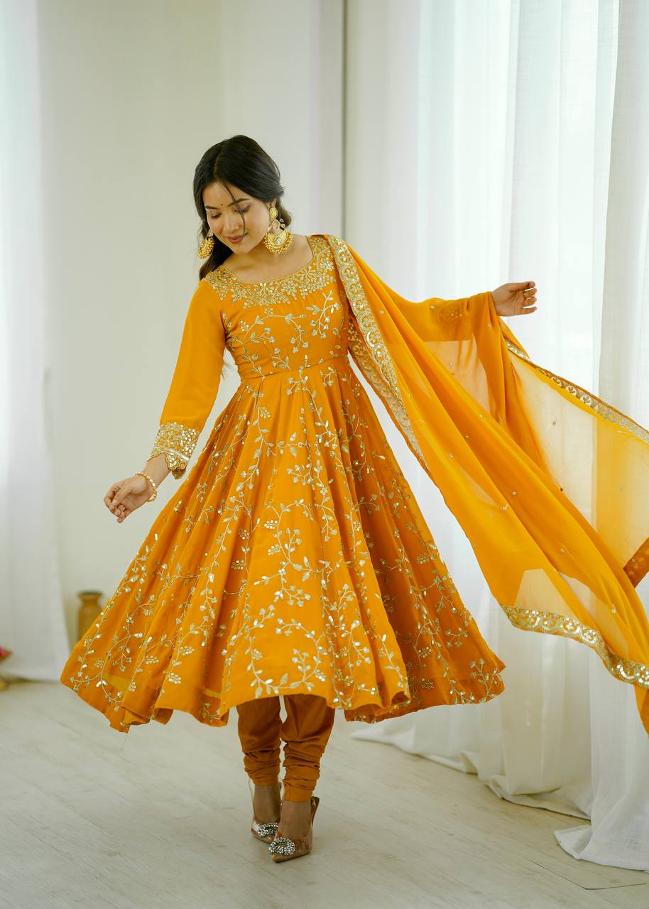 embroidered anarkali dress Ruhi- Soft Lilac Pure Cotton Thread Embroidered Anarkali Set