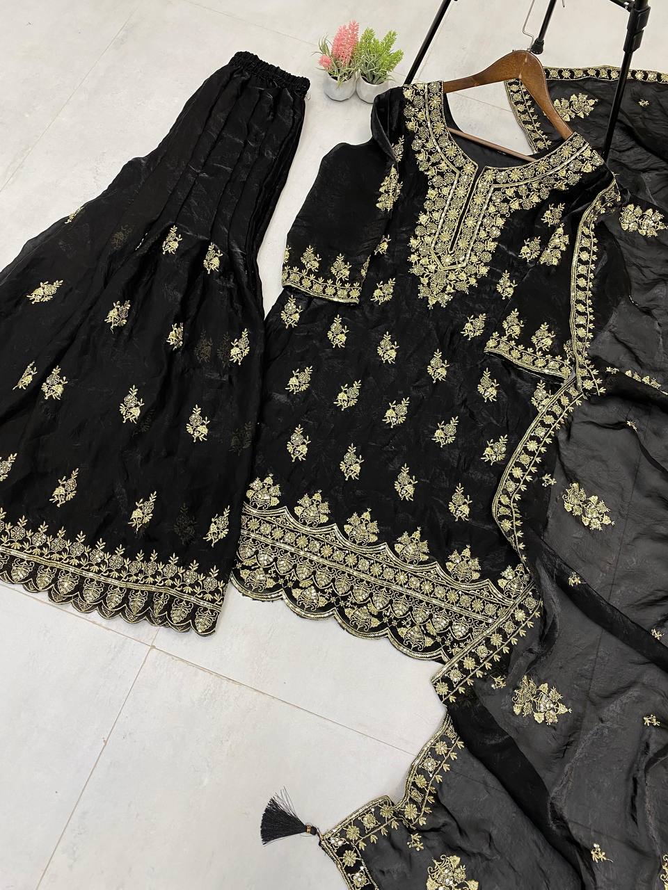 Color_Black
