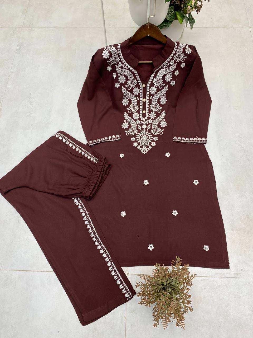 Color_Brown