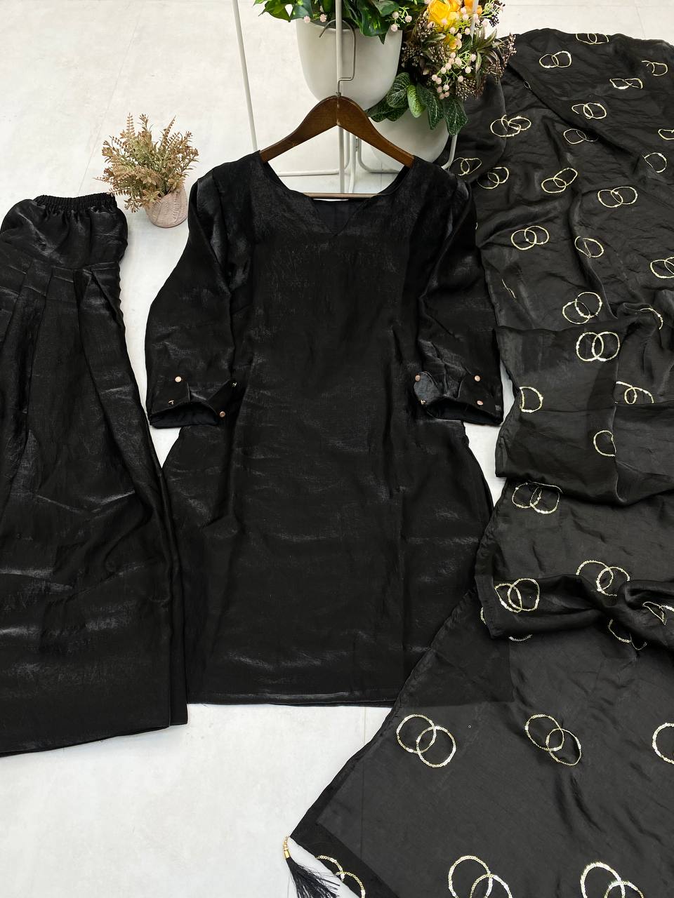 Color_Black