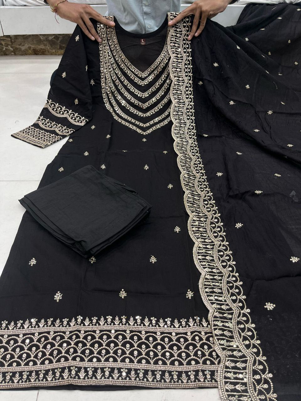 Color_Black
