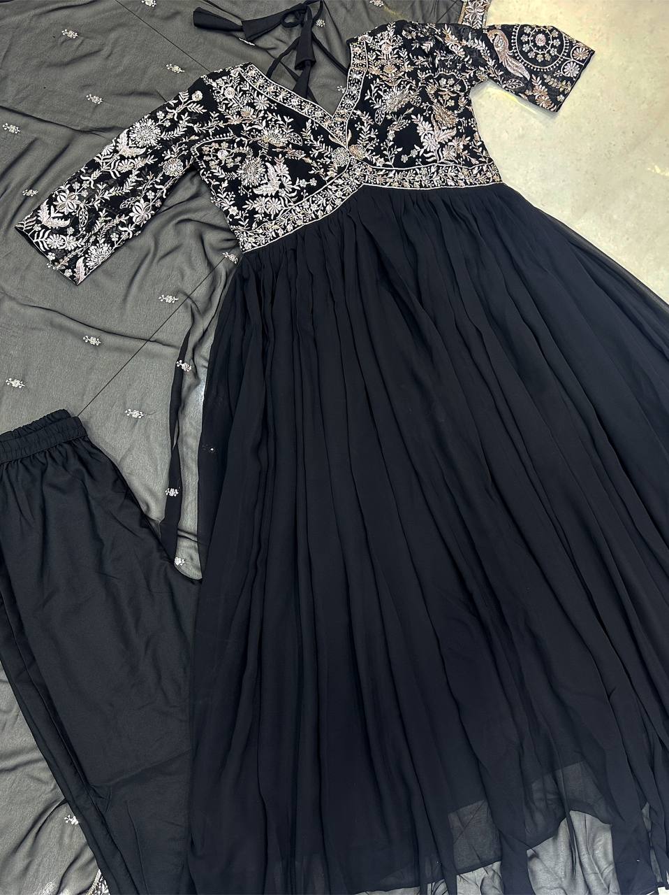 Color_Black