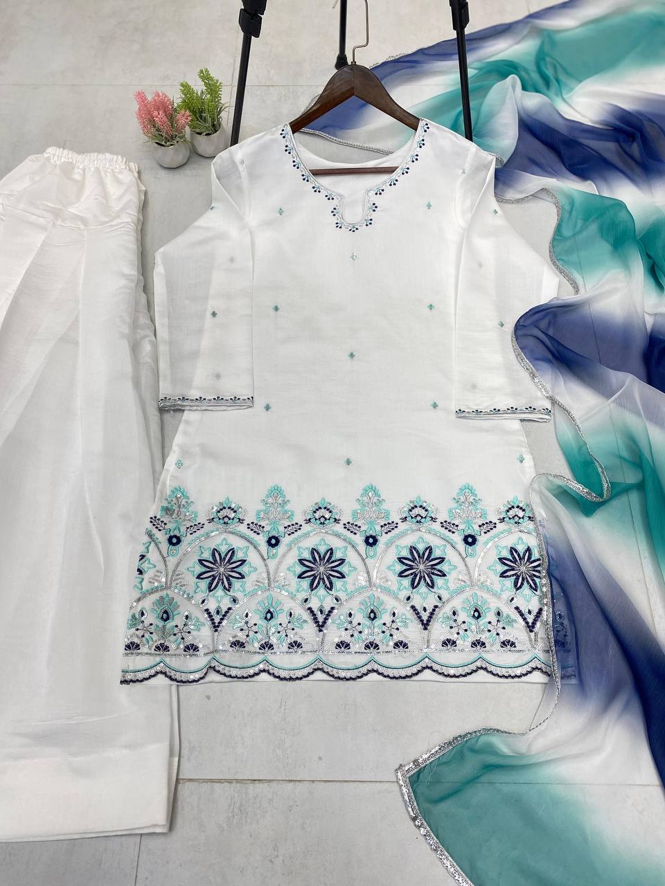 Color_White
