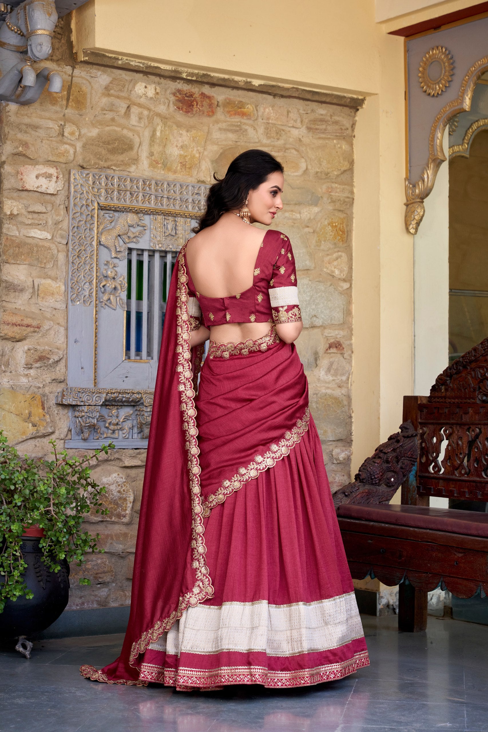 Color_Maroon