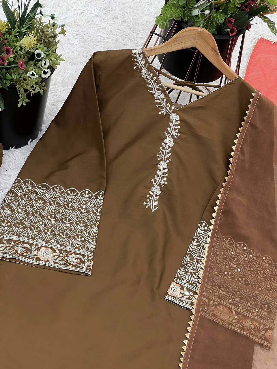 Color_Brown