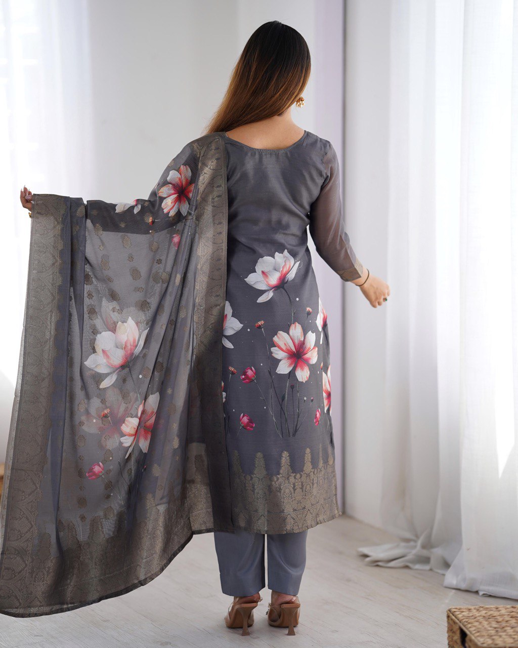 Color_Grey