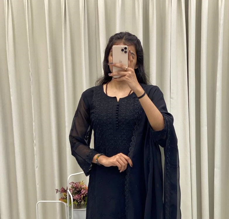 Color_Black