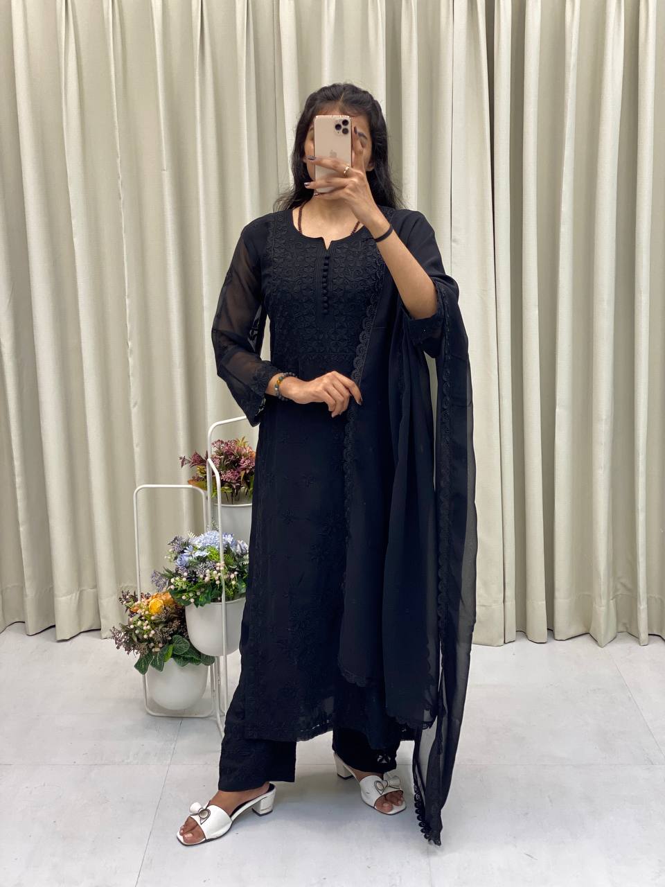 Color_Black