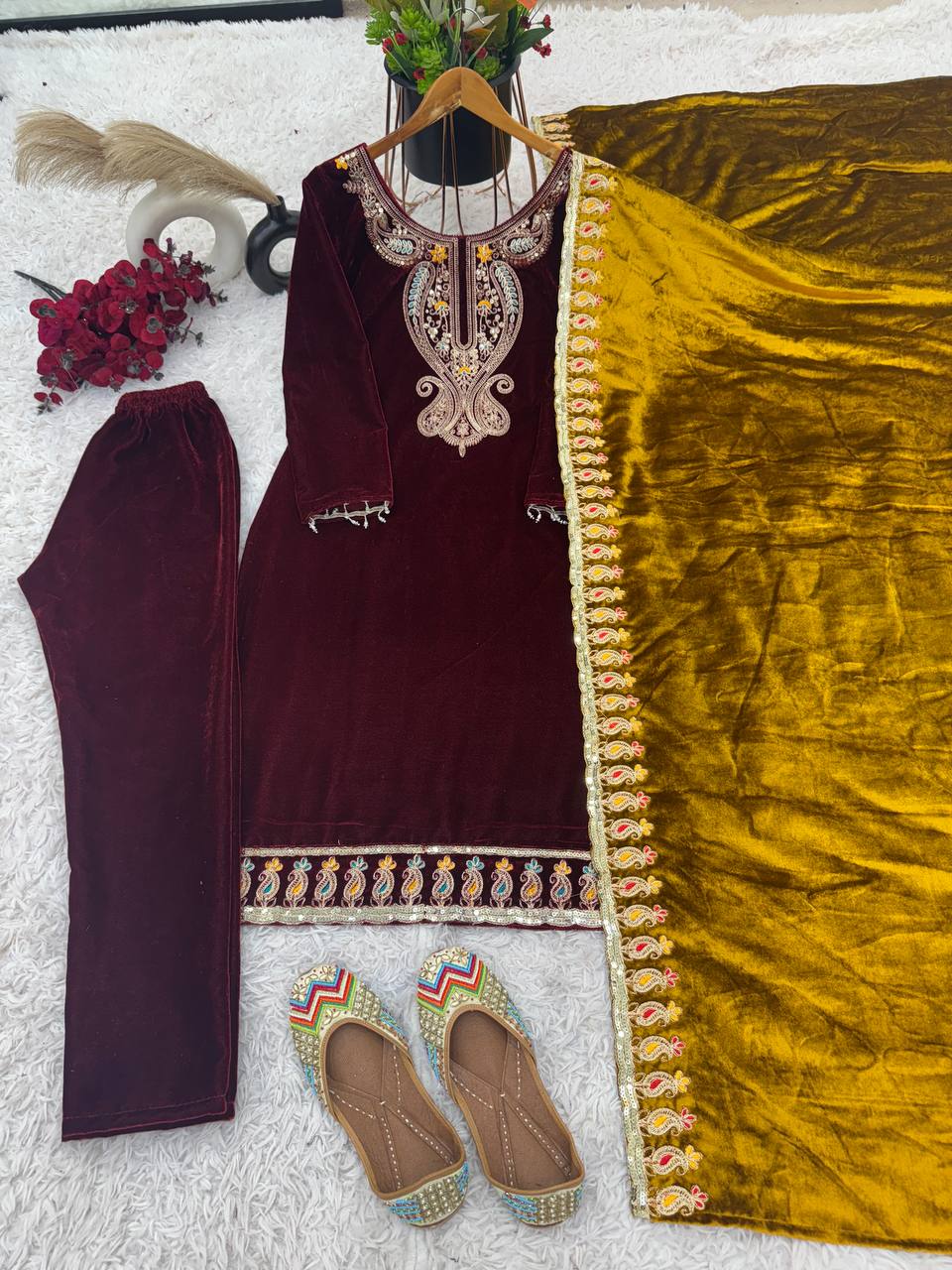 Color_Maroon