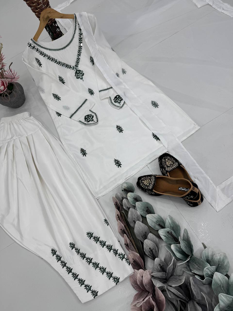 Color_White