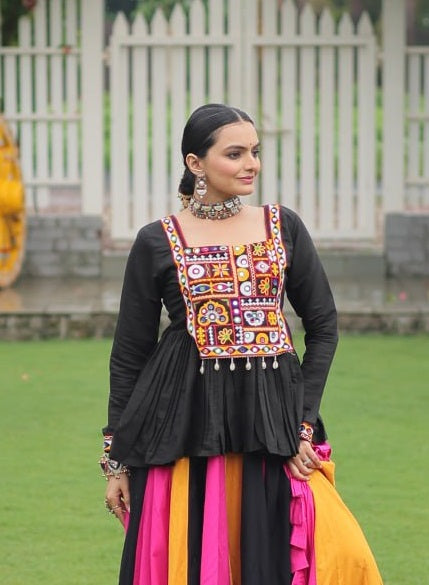 Women's Black Roman Kutchi Gamthi Work Lehenga Set
