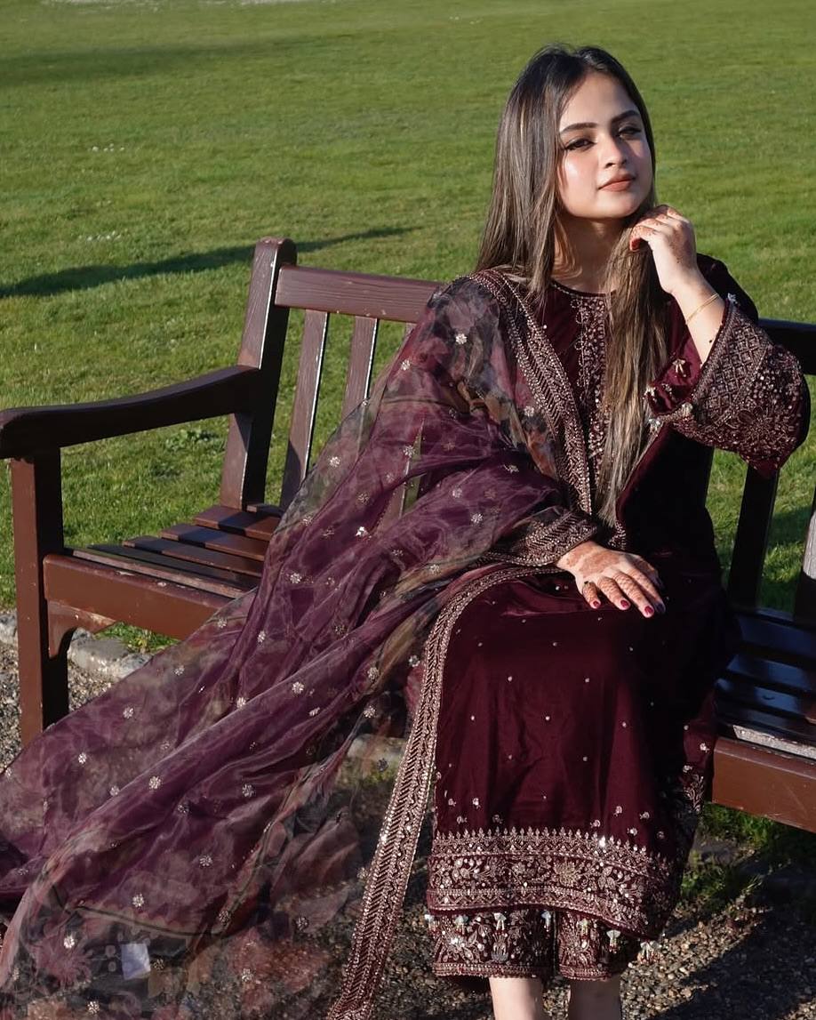 Color_Maroon
