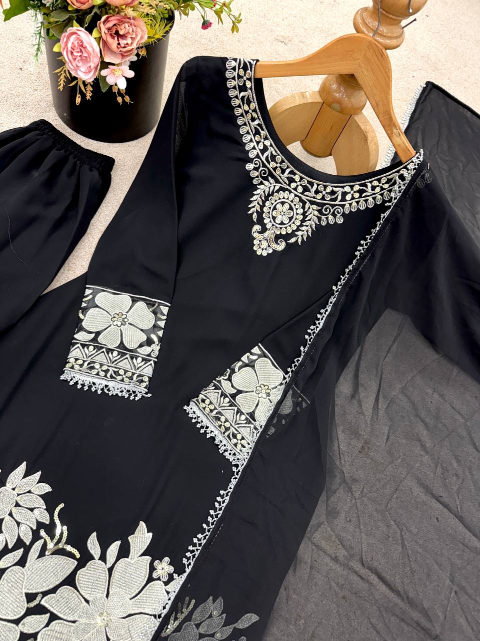 Color_Black