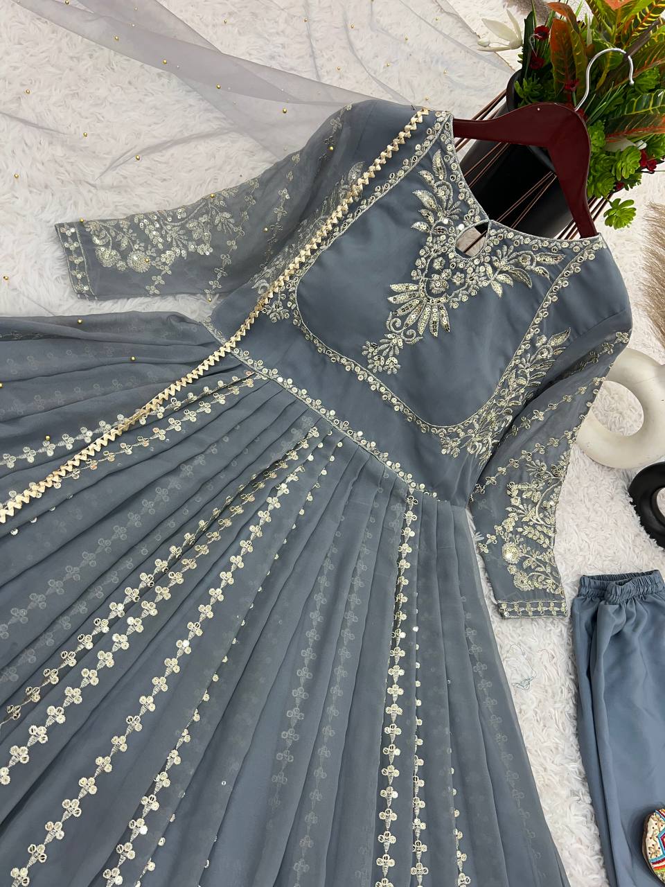Color_Grey