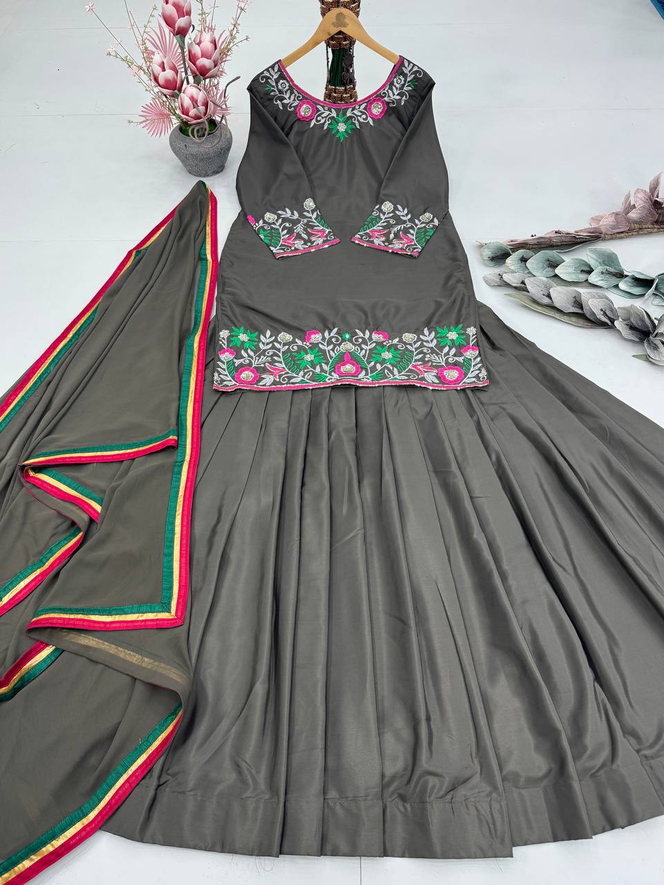 Color_Grey