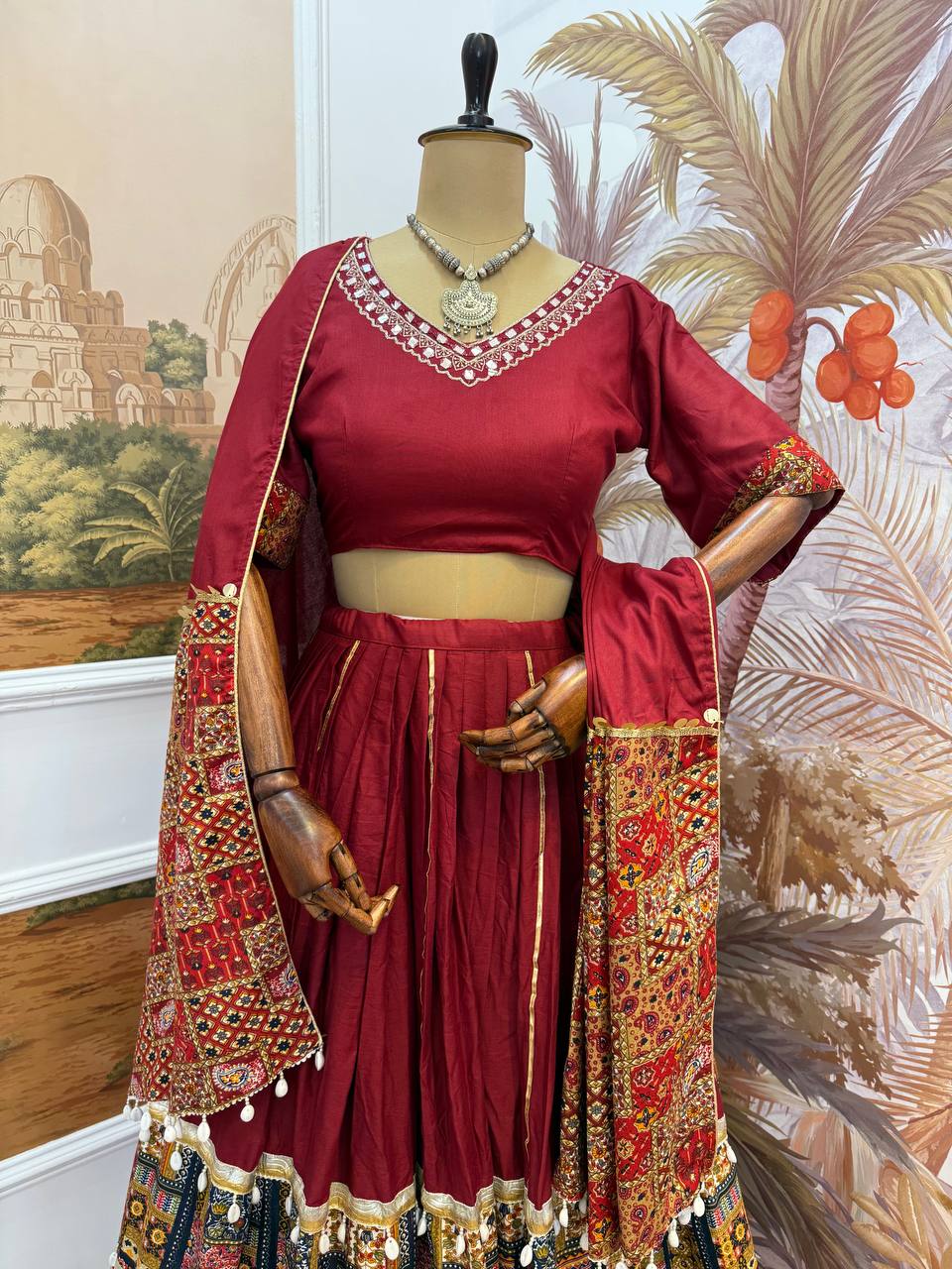 Color_Maroon