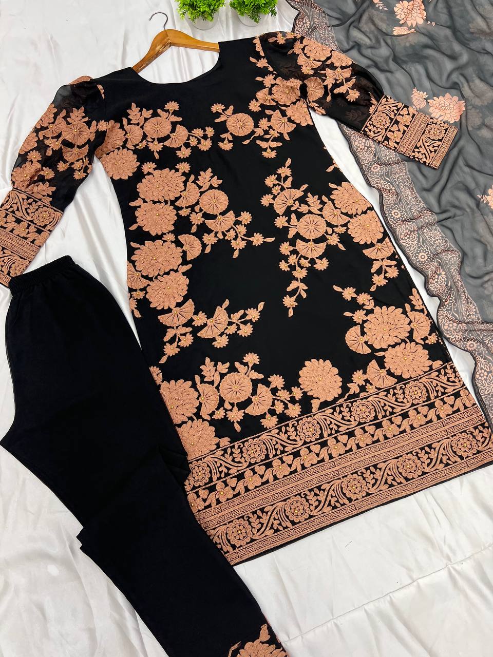Color_Black