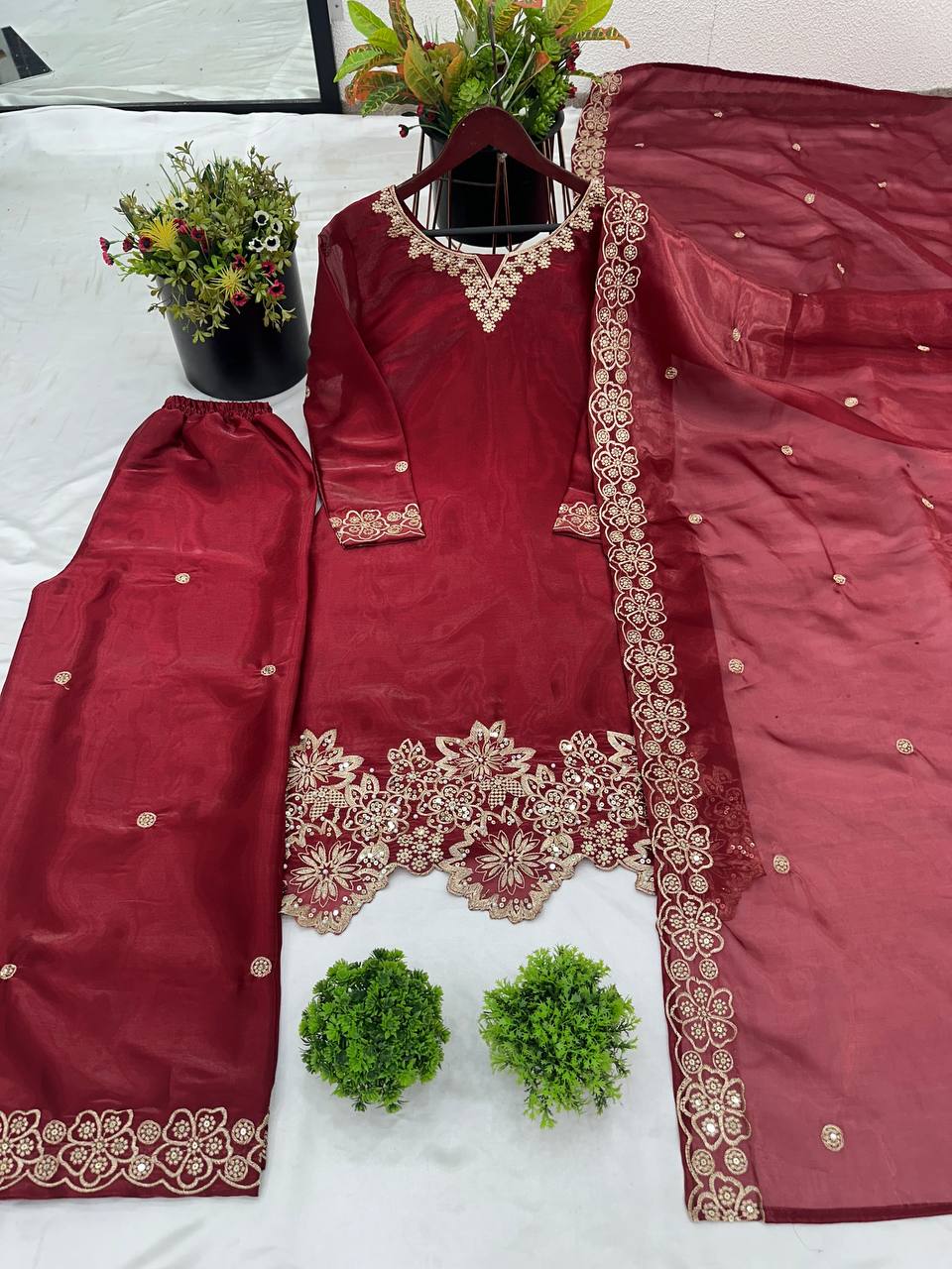 Color_Maroon