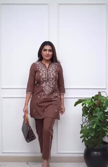Color_Brown