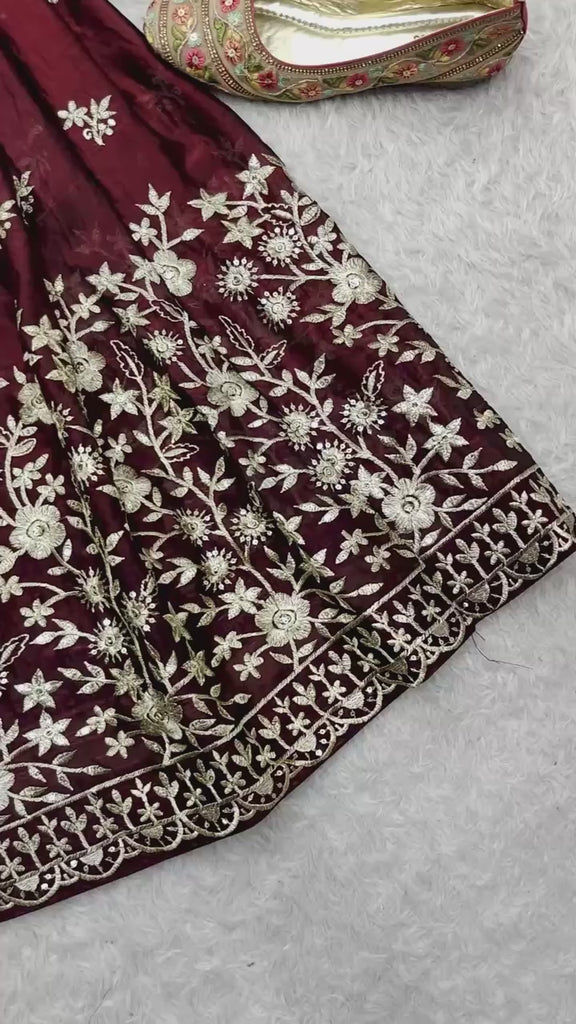 Color_Maroon