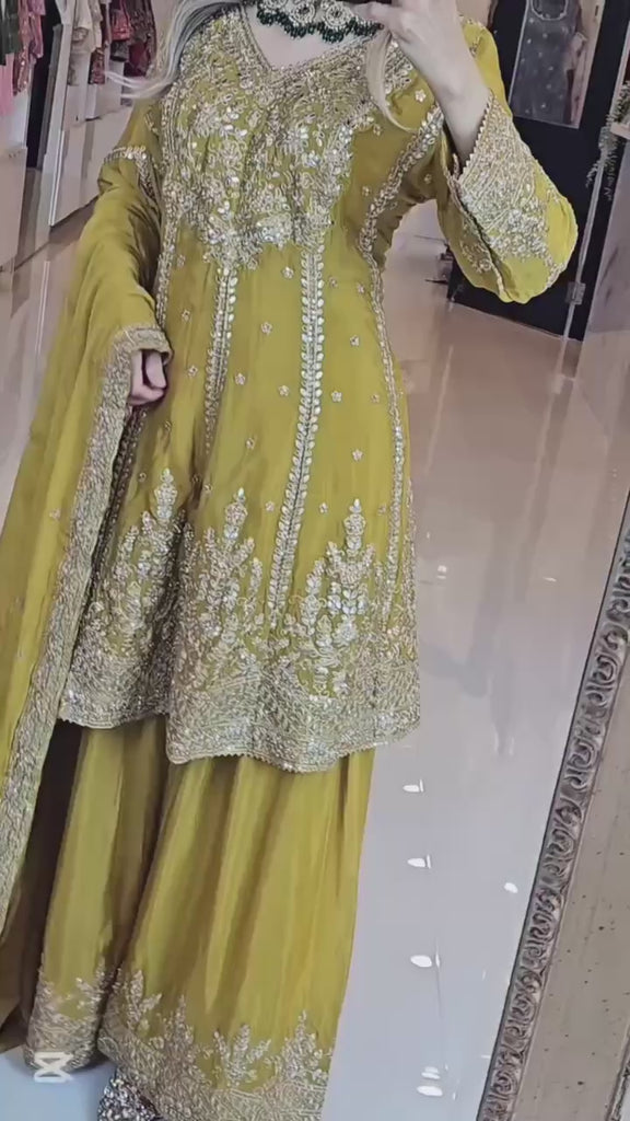 Color_YELLOW